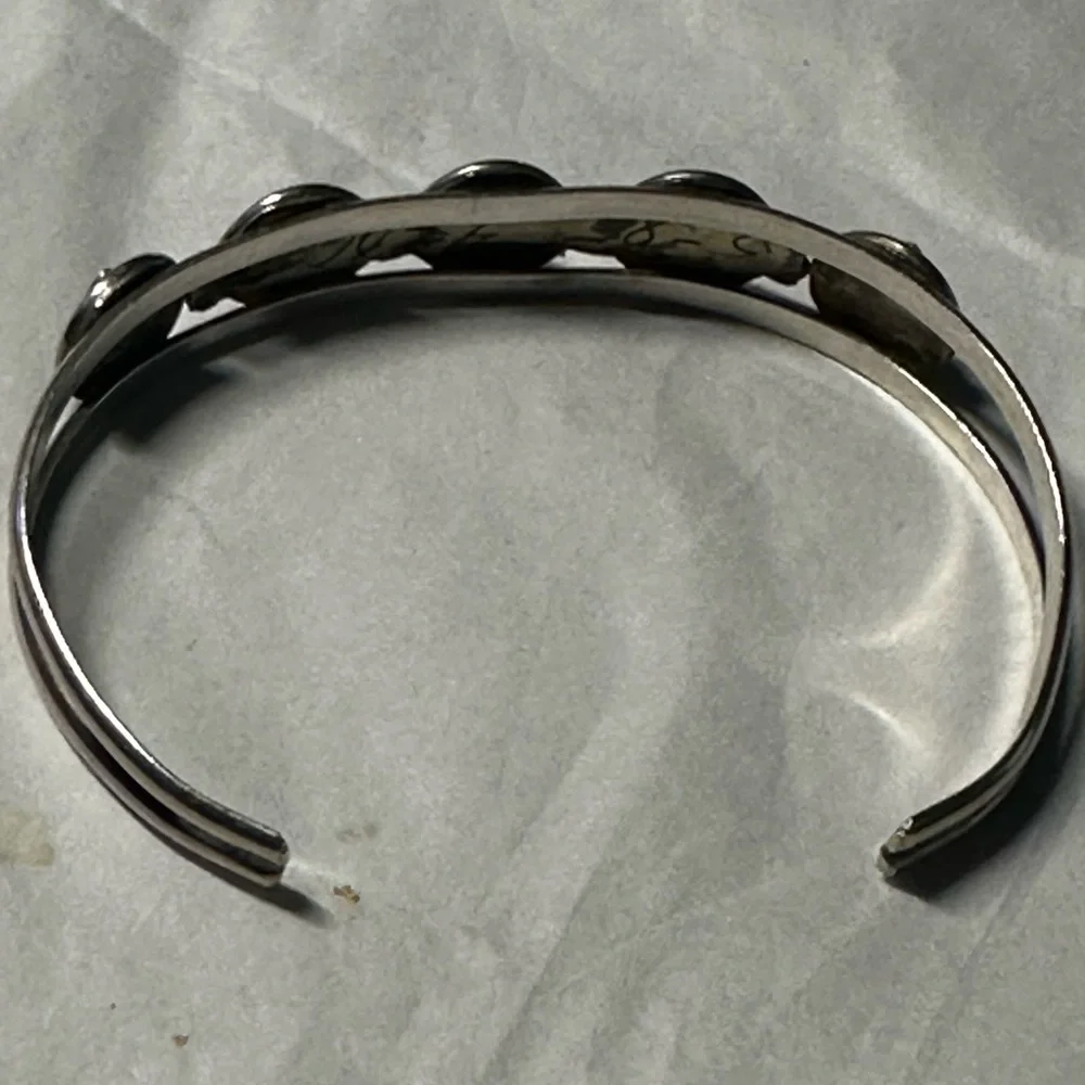 Vintage Native American Silver Turquoise cuff bracelet - Picture 4 of 12